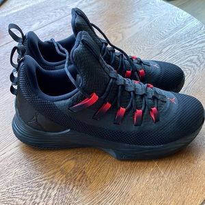 Jordan Ultra.Fly2 Low “Black Infrared”